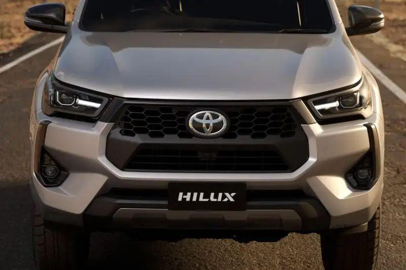 丰田发布2024款HiLux官图,外观焕然一新